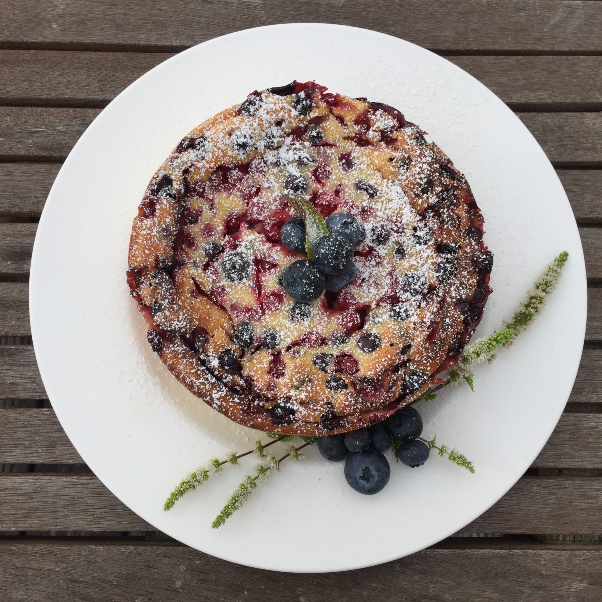 Fruchtiger Käsekuchen mit Beeren-Potpourri - Backen mit Minis