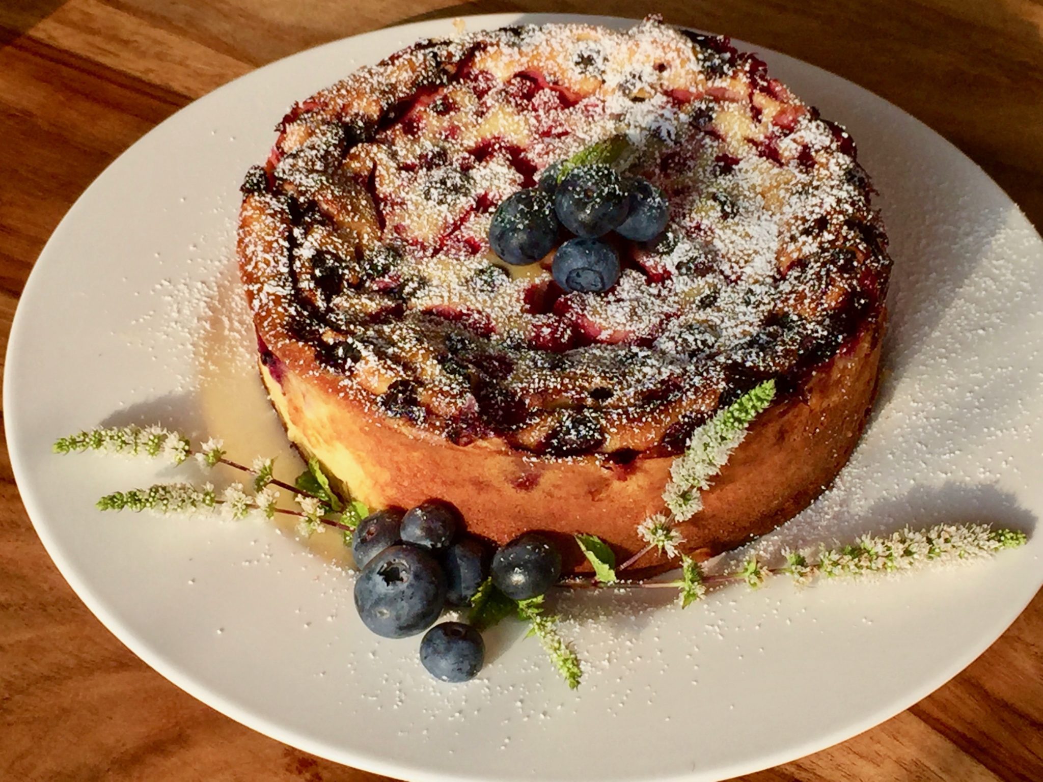 Fruchtiger Käsekuchen mit Beeren-Potpourri - Backen mit Minis