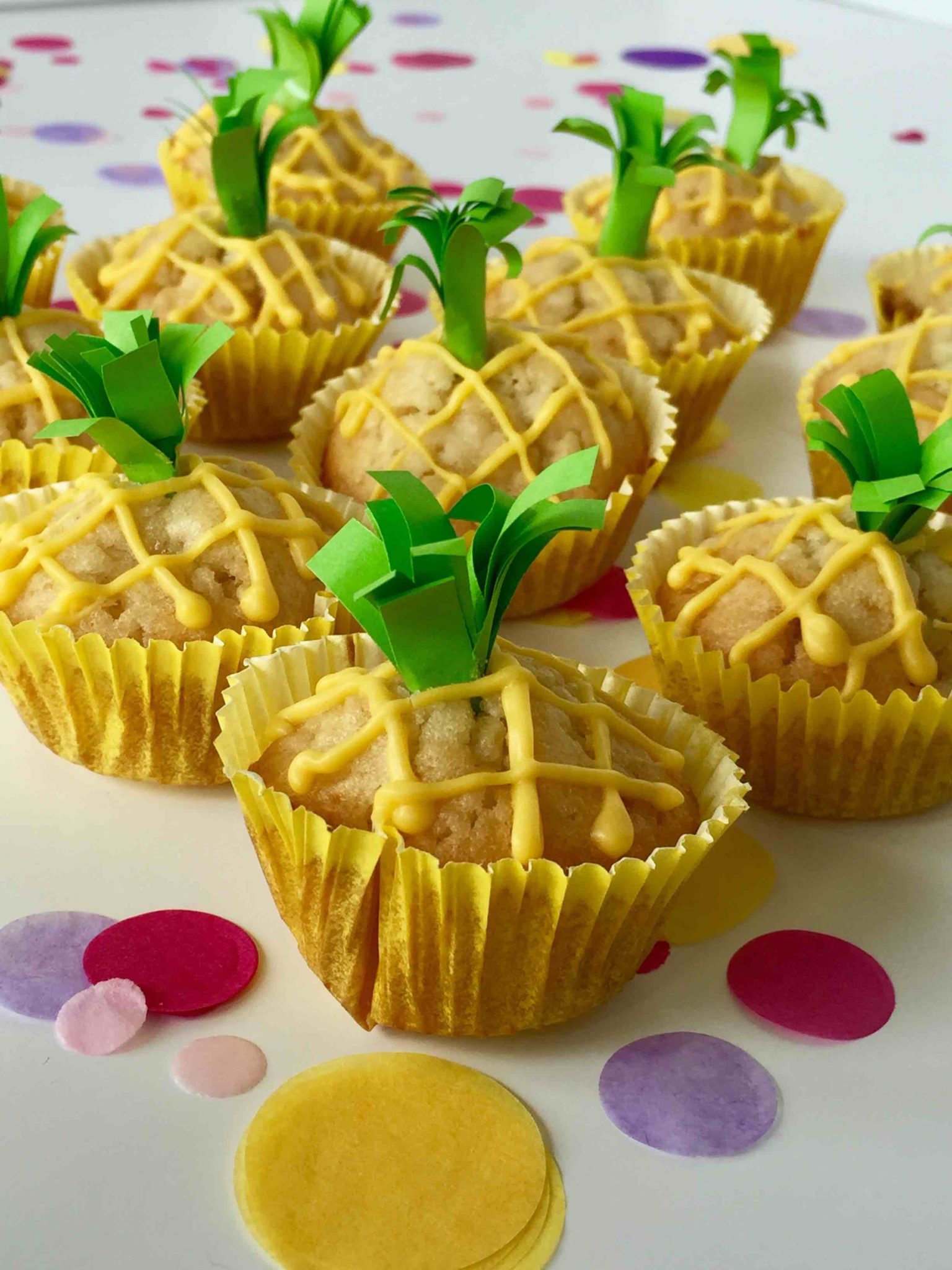 Ein Sommertraum: Ananas-Kokos Mini Muffins (Becherkuchen) - Backen mit ...