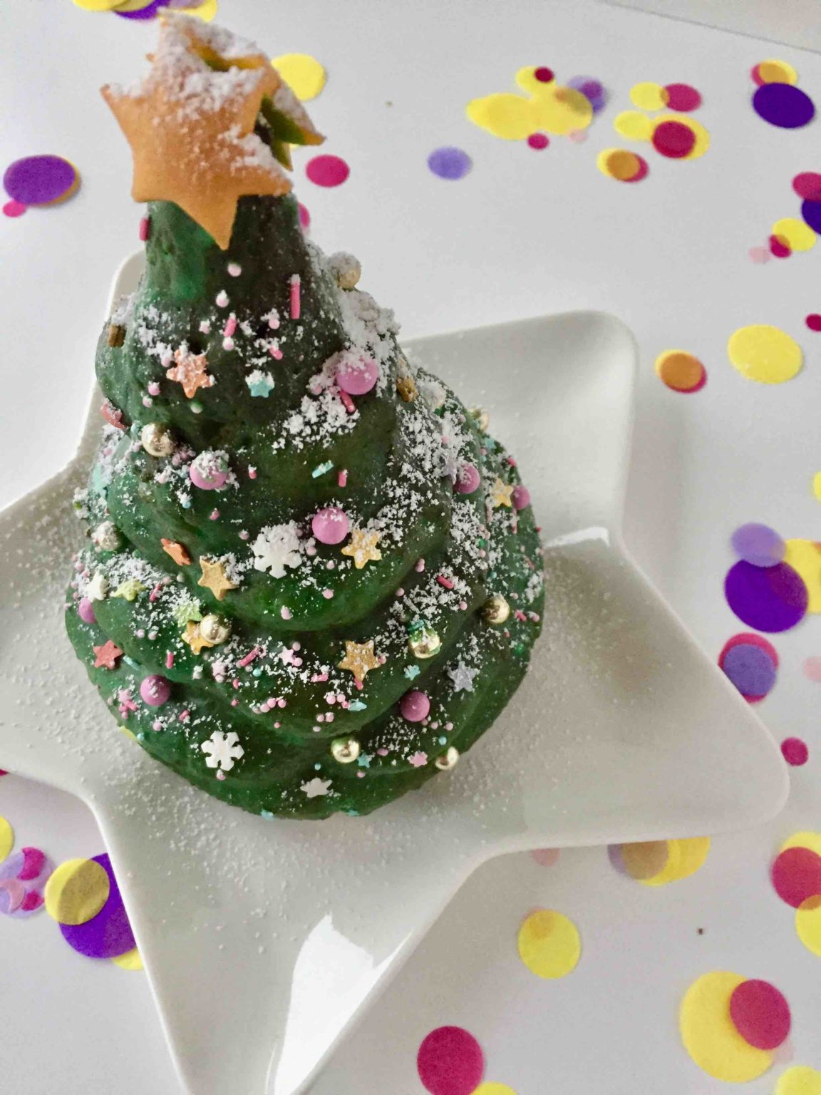 Oh Tannenbaum - Fruchtiger Orangenkuchen zu Weihnachten - Backen mit Minis Oh Tannenbaum - Fruchtiger Orangenkuchen zu Weihnachten - Backen mit Minis