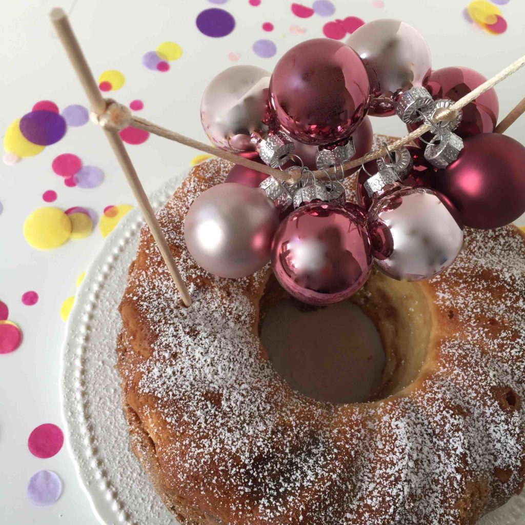 Würziger Weihnachtskuchen zum 3. Advent - Backen mit Minis