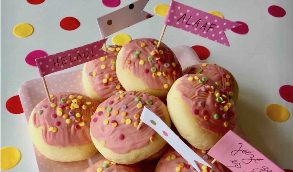 Ein einfaches Rezept für Ofenberliner für Karneval oder Fasching für das Backen mit Kindern.