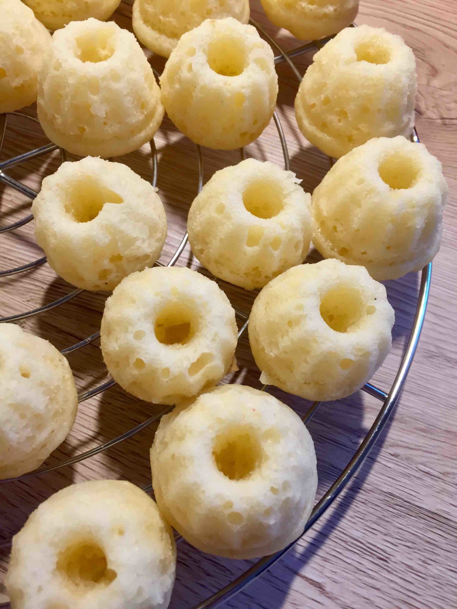 Kinderleichte Osterhasen-Gugelhupfe - Backen mit Minis