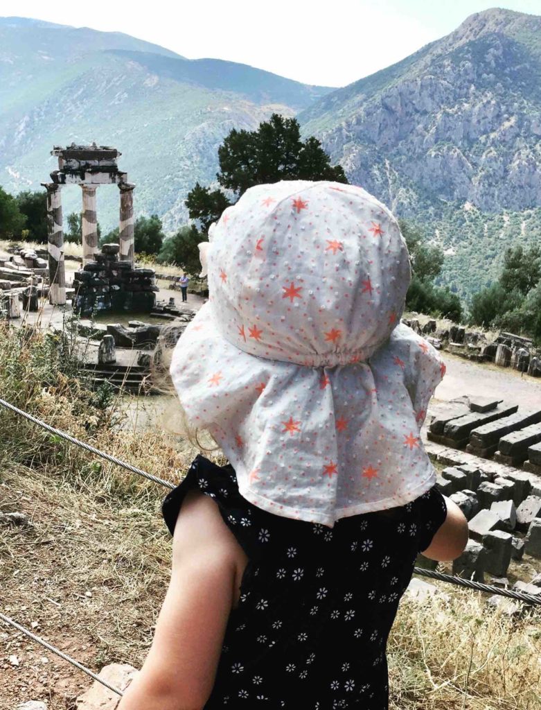 Auf unserem Roadtrip durch Griechenland halten wir auch in Delphi.