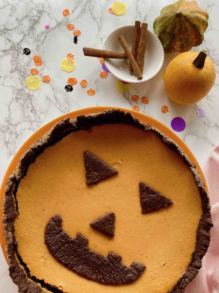 Halloweentastischer Kürbiskuchen - Backen mit Minis