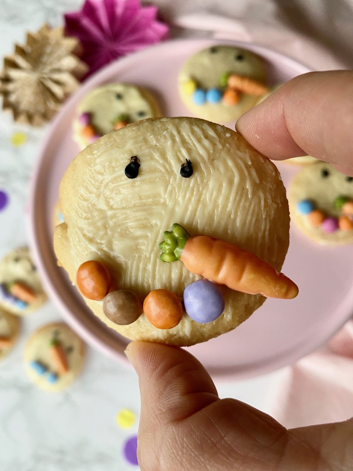 Vanillige Schneemann-Plätzchen - Backen mit Minis