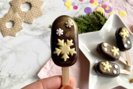 Schokobomben am Stiel für alle Hot Chocolate Fans als Geschenk aus der Küche.