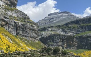 Roadtrip durch die Pyrenäen - Bergdörfer, Naturschutzgebiete & Aktivitäten