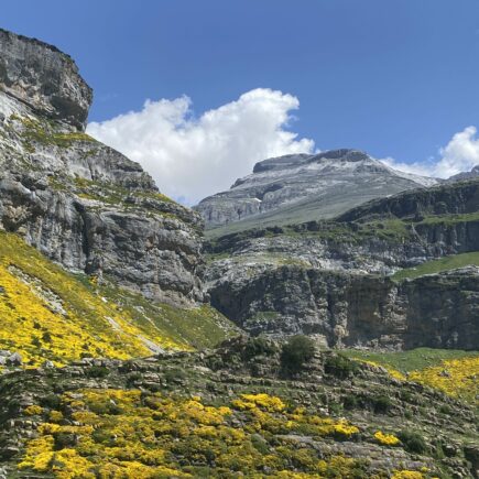 Roadtrip durch die Pyrenäen - Bergdörfer, Naturschutzgebiete & Aktivitäten