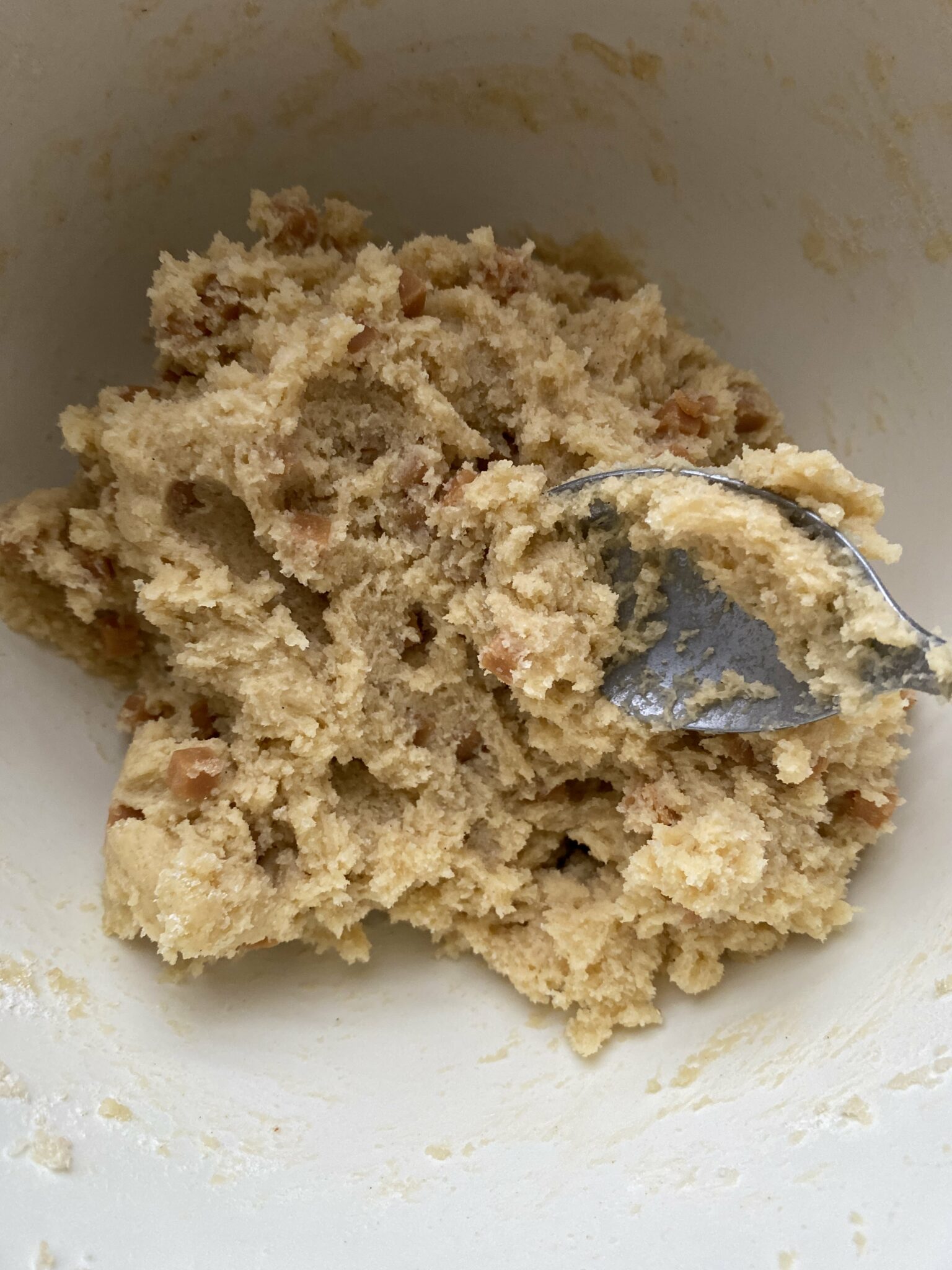 Chunky Karamell-Cookies mit Meersalz - Backen mit Minis