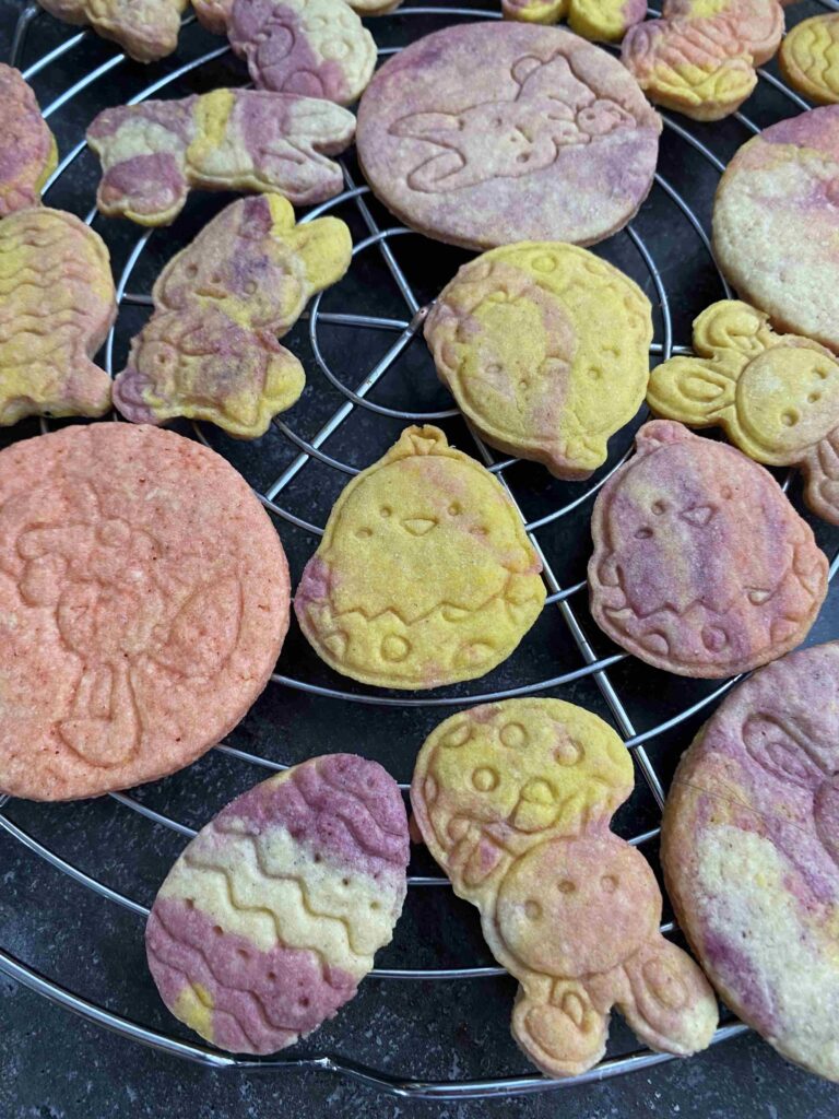3D-Plätzchen werden zu leckeren Osterplätzchen. 5 Tipps für deine Stempelplätzchen.