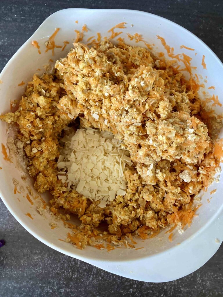 Karotten-Walnuss-Cookies für das Backen mit Kindern für Ostern.