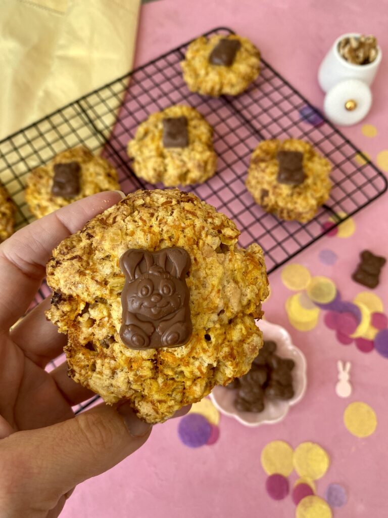 Karotten-Walnuss-Cookies für das Backen mit Kindern für Ostern.