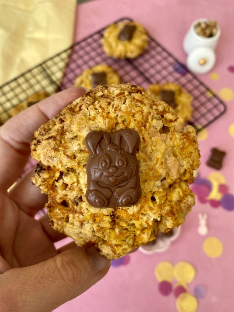 Karotten-Walnuss-Cookies für das Backen mit Kindern für Ostern.