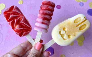 Gesundes Eis für Kinder selber machen. Eine wunderbare Beschäftigung für die Sommerferien.