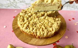 Das Rezept für unseren Apfelkuchen mit Zimtstreuseln ist ein himmlisches Herbstrezept für die ganze Familie.