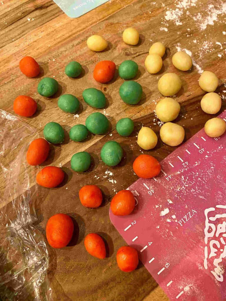 Weihnachtsplätzchen backen mit wenig Aufwand - 1 Plätzchenteig 5 Varianten - Weihnachtsplätzchen ohne Ausstecher