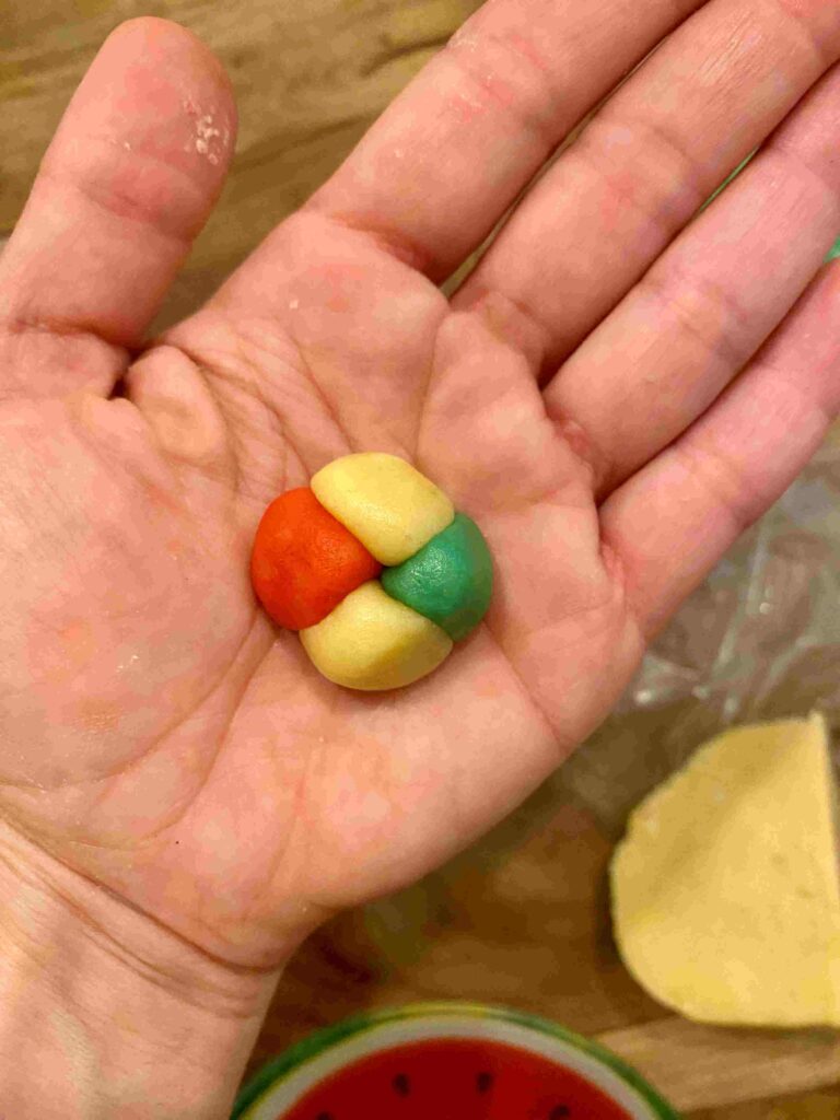 Weihnachtsplätzchen backen mit wenig Aufwand - 1 Plätzchenteig 5 Varianten