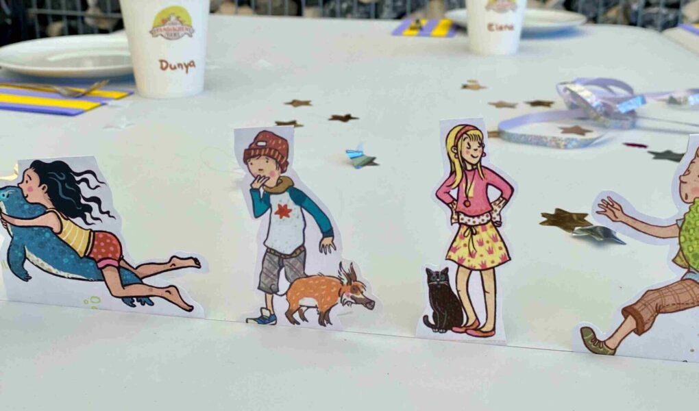 Tischdeko für die Schule der magischen Tiere Party