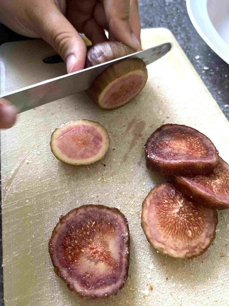 Das einfache Rezept für die Feigen-Walnuss-Tarte ist perfekt für das Backen mit Kindern.